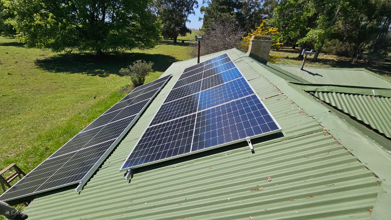 Sistema Solar Conectado a la Red (On-Grid): Del Concepto a la Tecnología imagen de whatsapp 2025 08 20 a las 16.17.44 0658969f